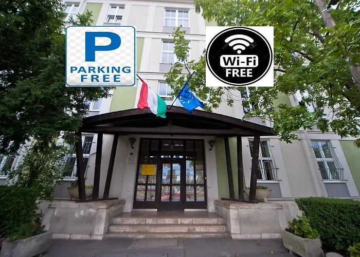 Mogyorodi Hostel Budapest